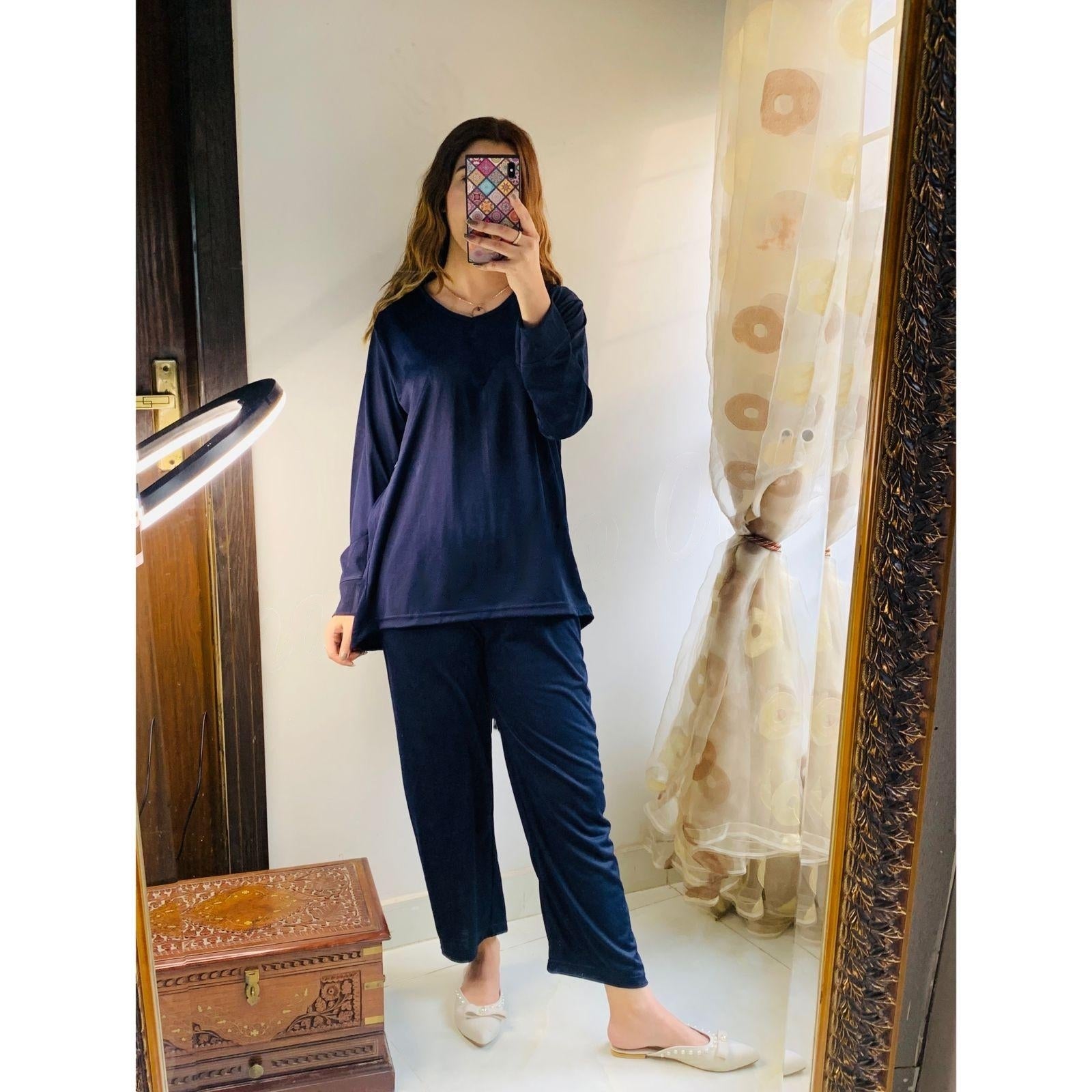 Navy Blue Plain V Neck Tee With Lose Style Palazzo - Image 3