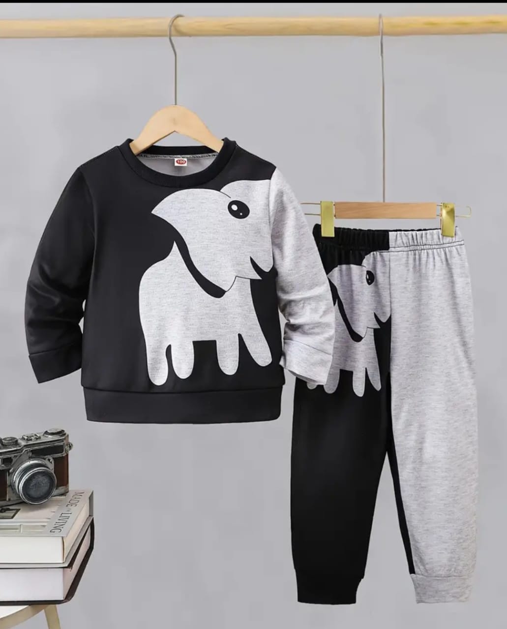 Stylish Grey & Black Elephant Printed Sweatshirt With Trouser Tracksuit Set For Kids - Image 2