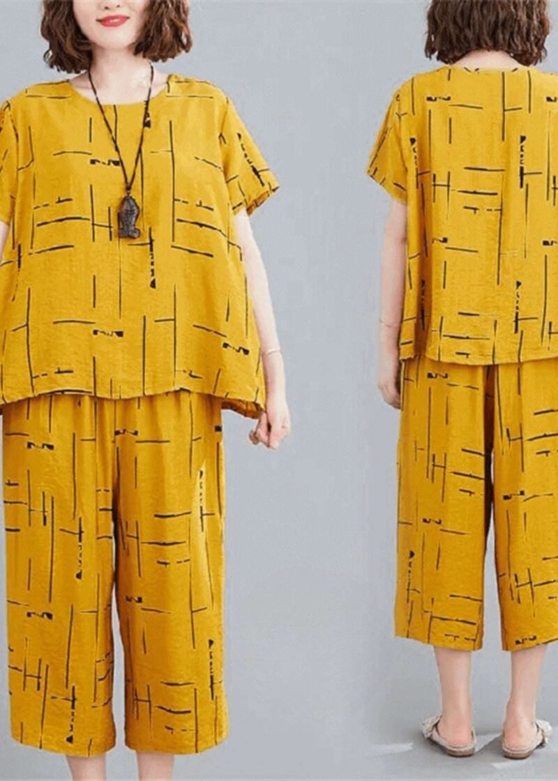Featured image for ‘Women’s Half Sleeves Two Piece Capri Set’